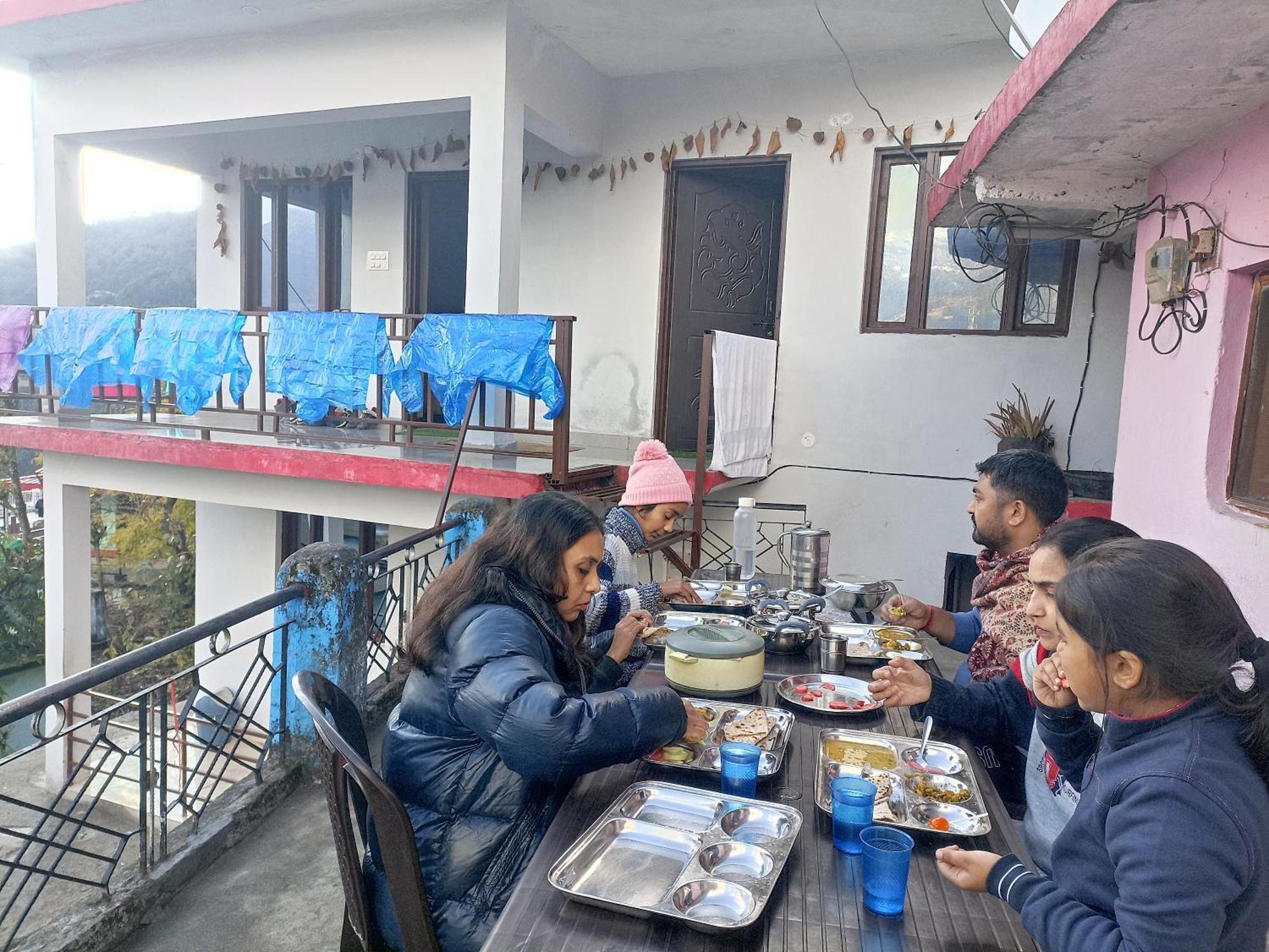 Mayur Homestay Ukhimath Eksteriør bilde